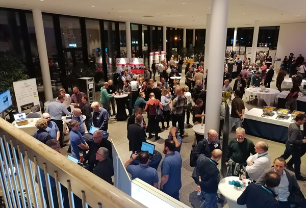 Fachausstellung im Foyer des Congress Center Würzburg